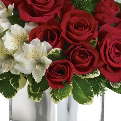 Christmas Blush Bouquet - Image 4