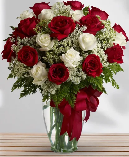 Love's Divine Bouquet - Long Stemmed Roses - Image 2