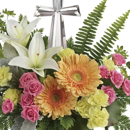 Teleflora's Precious Petals - Image 4