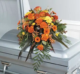 Triadic Half Couch Spray