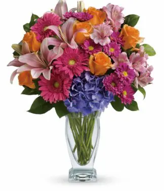 Elegant Designer's Choice Fresh Vase