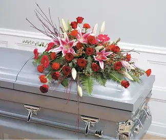 Red Casket Spray