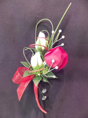 3 Rose Boutonniere
